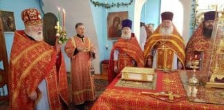 Акафист Пресвятой Богородице перед Ея иконой, именуемой Пюхтицкой (“У источника”)
