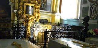 Молитва святителю Иулиану Кеноманийскому (молитва для скорого выздоровление младенца)