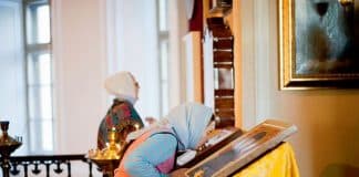 Примеры благотворности милостыни, раздаваемой в память усопших