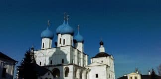 Как проводить праздничные и воскресные дни