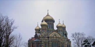 Служение святому с полиелеем в предпразднство или попразднство