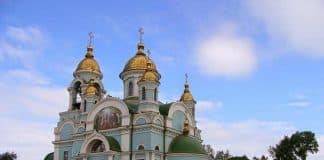 Служение в понедельник 2-й седмицы с бдением храмовому святому