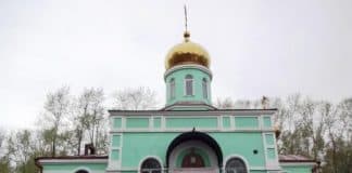 Могила православного христианина