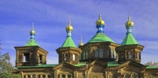Причащение Святых Таин и приготовление запасных Даров