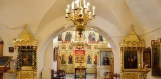 Общий порядок служения в дни Фоминой седмицы, кроме субботы, с малым святым
