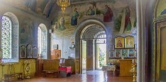 Святая вода в православии