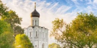 Служение в Неделю 7-ю по Пасхе с бдением святому или храмовому святому