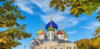 Воскресное бдение с двунадесятым Богородичным праздником или храмом Богородицы (явления Ее)